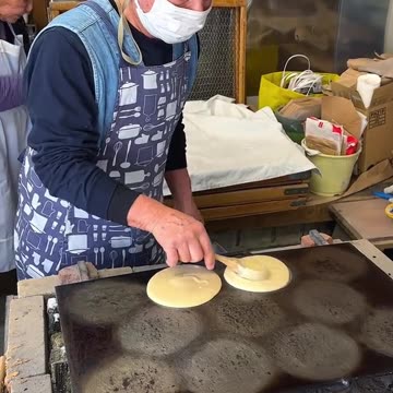 This Elderly Couple Makes Japan’s Sweetest Pancakes 🥞🇯🇵 | A Love Story in Every Bite
