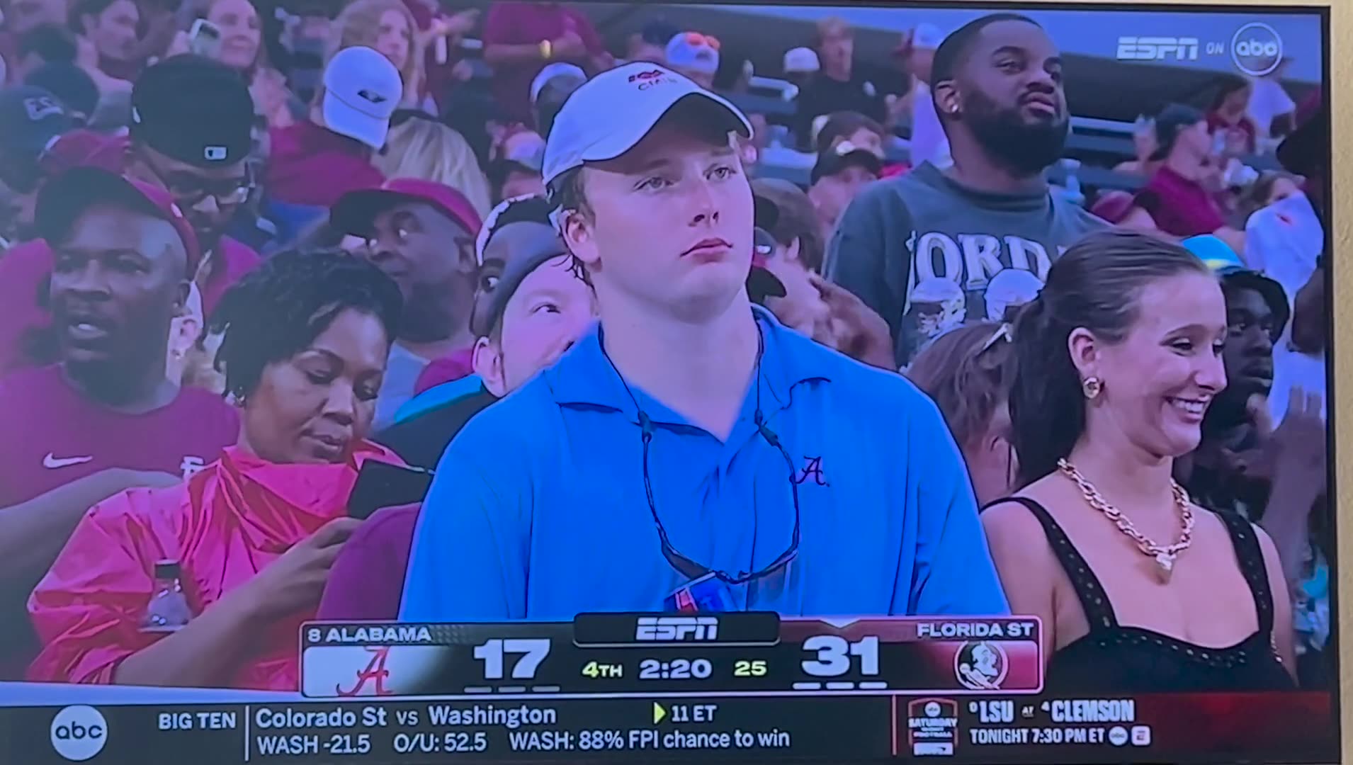 😂📹 You Won't Believe These Fans' Reactions! Losing Team Fans FunFM