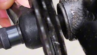 Quick removal of bicycle cranks