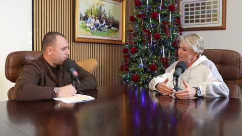 10 Gladiators, Big Egos, Zero Hookups — Here’s Why”