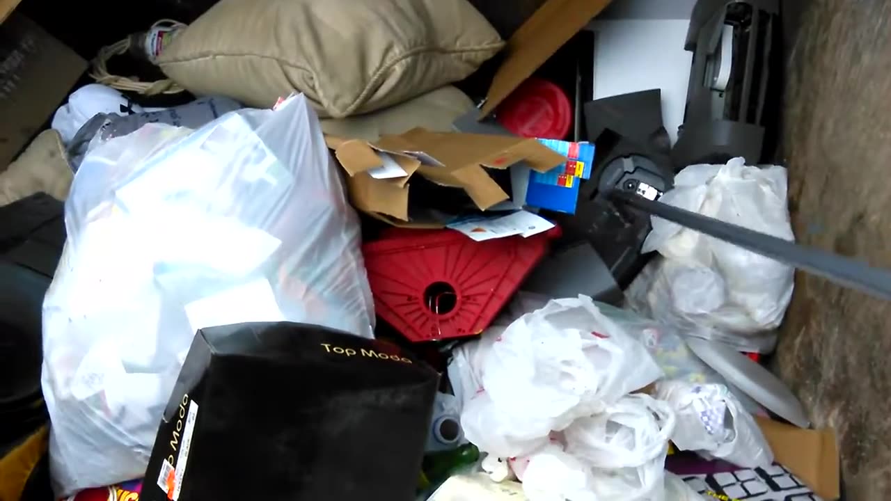 Dumpster Diving Christmas Presents (Complete)