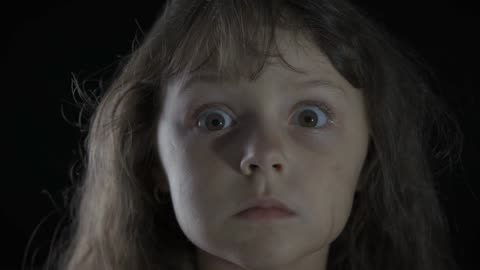 A Teenage Girl Who Survived in Open Sea for Four Days