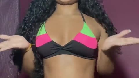 Novinha só de calcinha