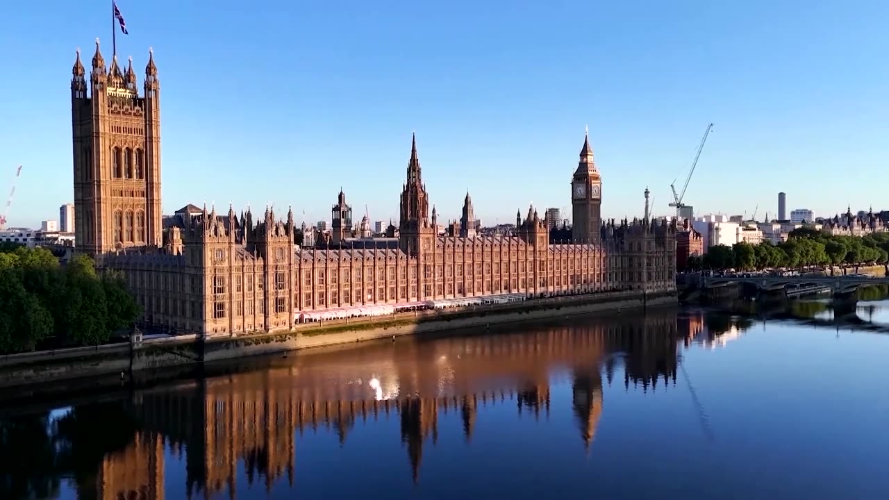 Oil rises 5% on fresh US sanctions against Russia