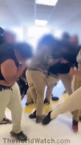 At least one student injured by scissors during brawl at HS in Louisiana
