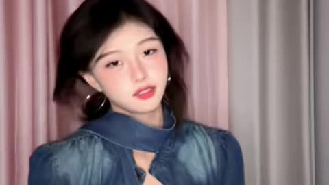 Daily Beauty EP 145 | Vibrant Pale Blue Cropped Tee Exuberant Spicy Dance