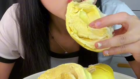 eat durian 🤗