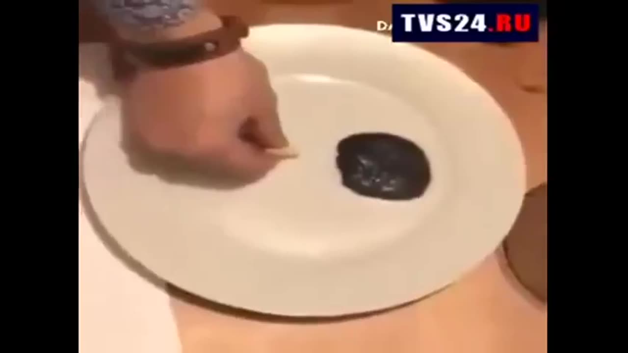 How GRAPHENE OXIDE reacts to GARLIC & GOLD