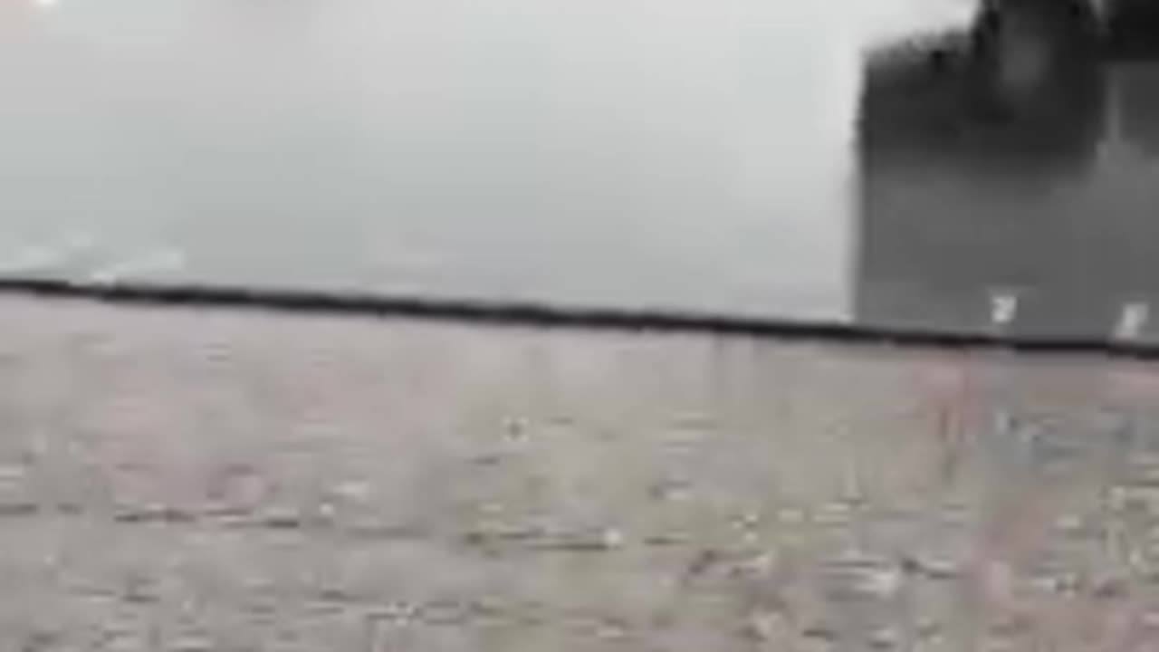 Caminando bajo la lluvia en domain