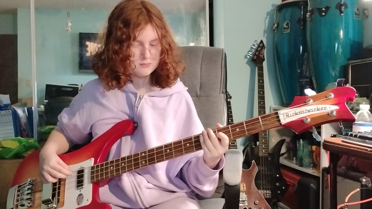 Good Vibrations/Beach Boys bass playalong by Cara.
