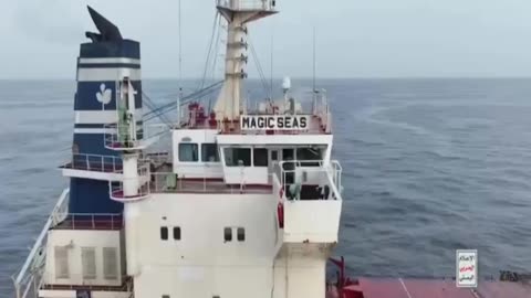 Navios ao fundo