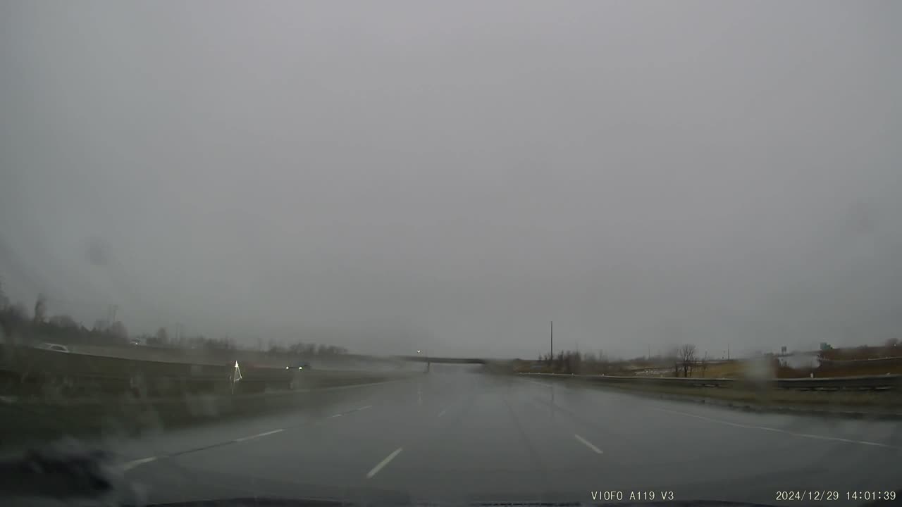 [4K] Crazy driver! Left All windrows open in Rain.