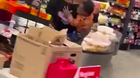Karen destroys store and assualts while holding her child, bad parenting