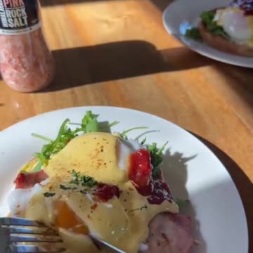 Ultimate Brunch Delight Bacon Eggs Benny Recipe