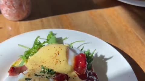 Ultimate Brunch Delight Bacon Eggs Benny Recipe
