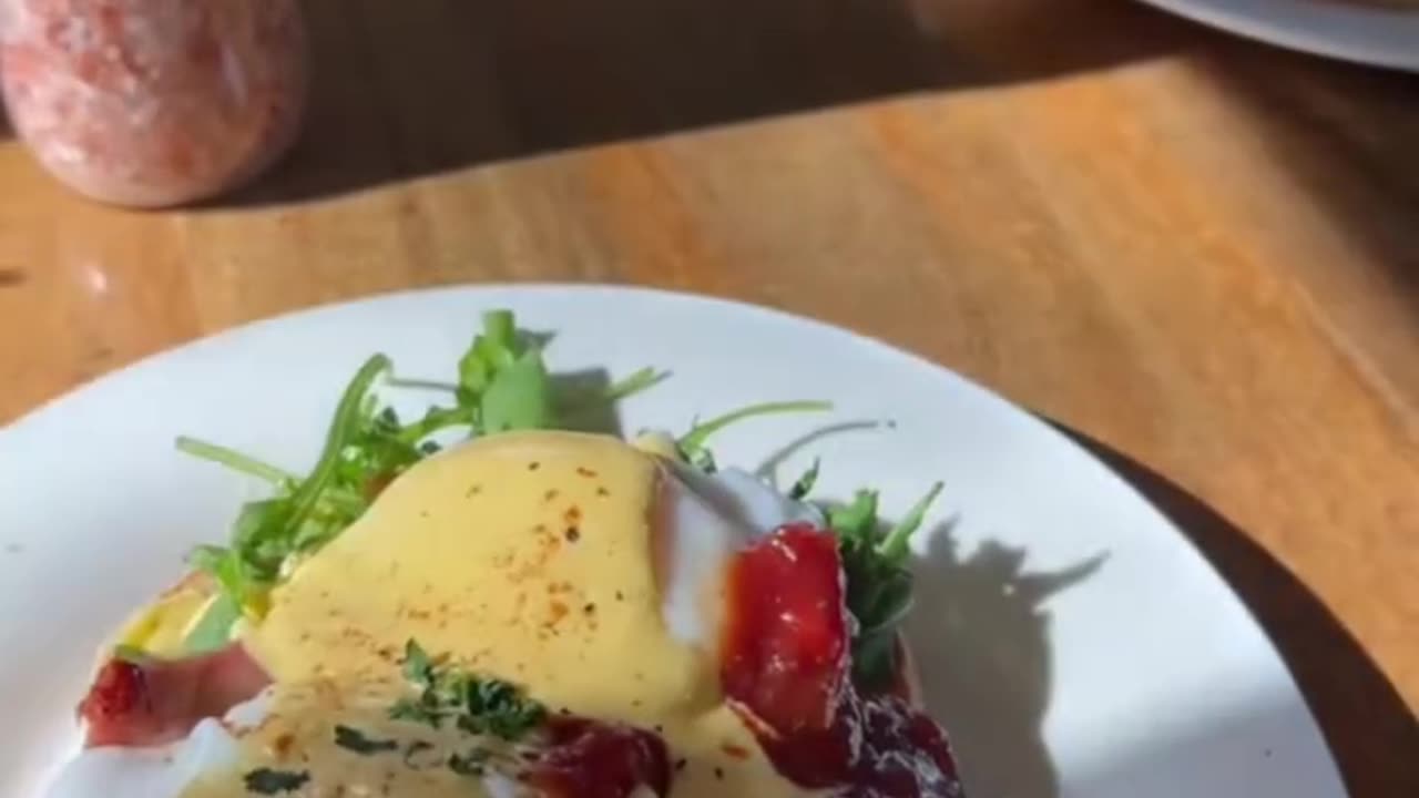 Ultimate Brunch Delight Bacon Eggs Benny Recipe