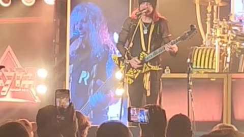 Stryper ( live)