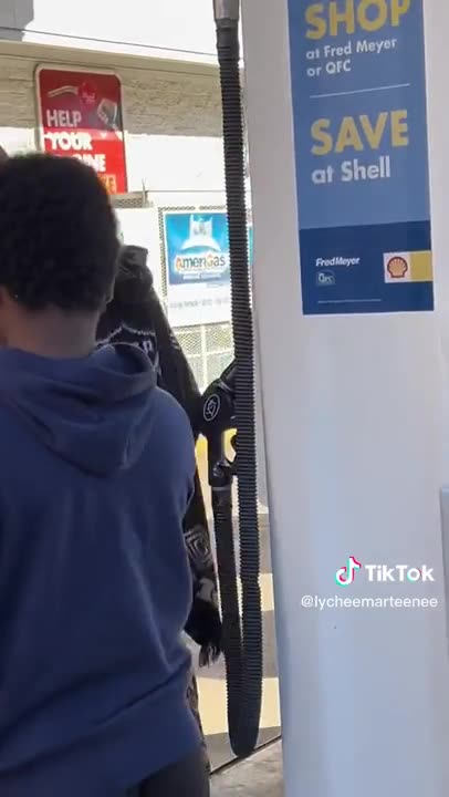 Negress tells Asian woman to go eat her dog with some rice