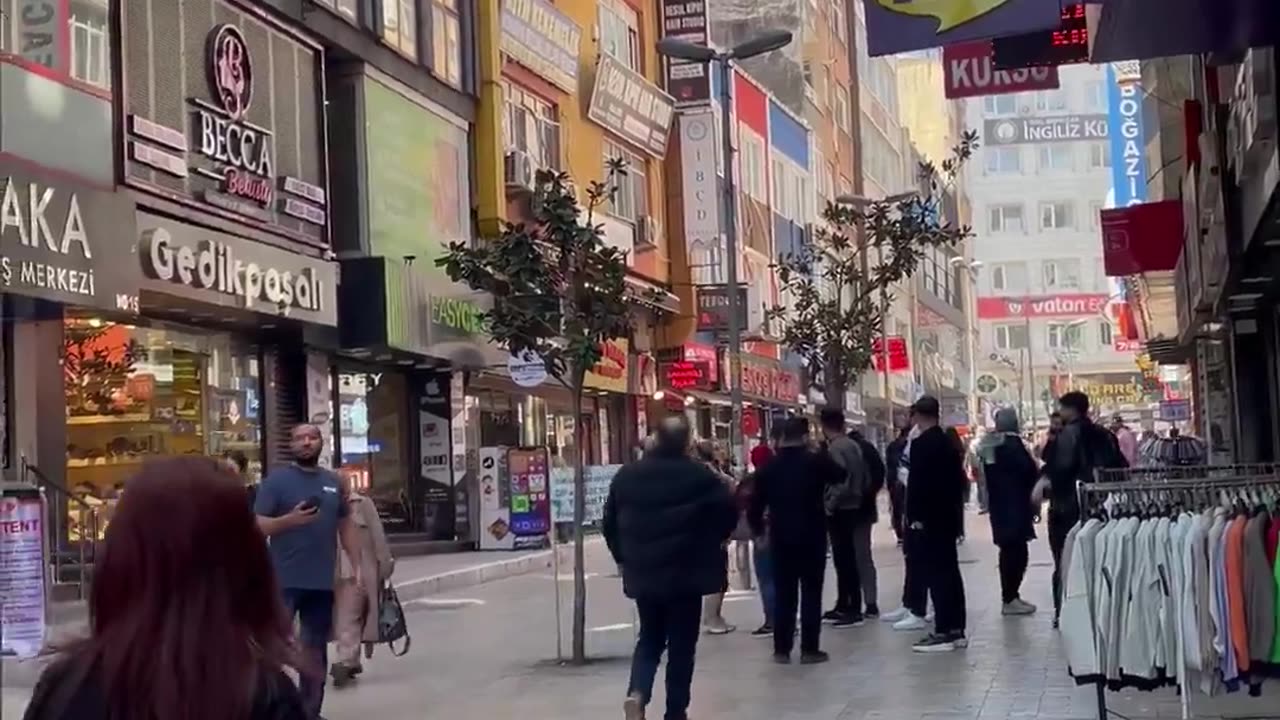 🇹🇷 6.2 MAGNITUDE EARTHQUAKE STRIKES ISTANBUL