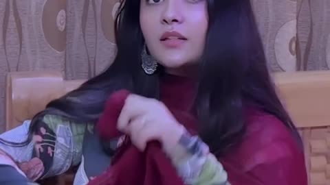 💃 Leke Meri Kaali Kaali Car | Expressive Dance in Suit & Red Dupatta | Bollywood Vibes