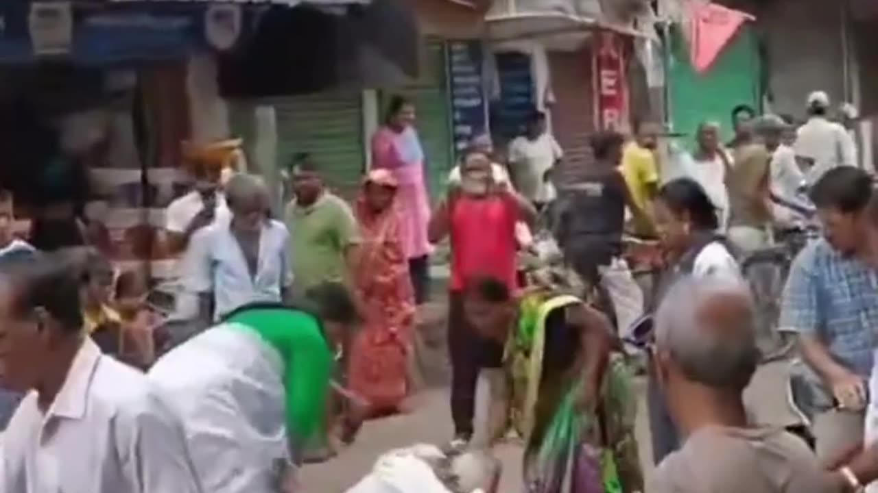 CPM Leader Assaulted, Inked & Humiliated in Broad Daylight by TMC Women in Kharagpur