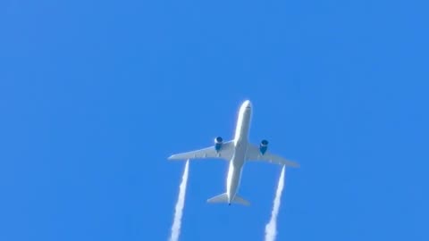 Boeing 787 dumping fuel shortly after taking off from JFK Airport