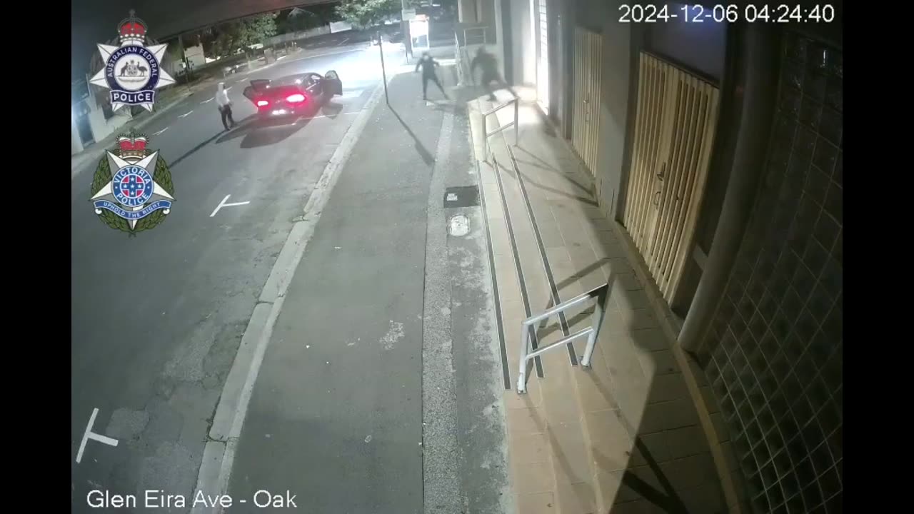 Pro-Palestinian arsonists set fire to a Melbourne synagogue — while Jews were inside praying.