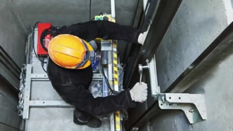 How to Find a Lift Service Company in the UK