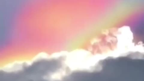 It’s Happening Worldwide – Strange Sky Phenomena in Singapore and Honduraside (Strange Skies)