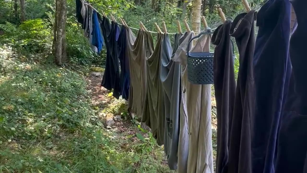 I’m in da woods! Grabbed my clothes off the line, and I’ll be heading back to hang more out.