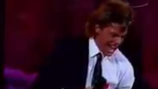 LUIS MIGUEL - UN HOMBRE BUSCA UNA MUJER