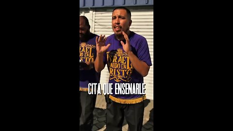 La mujer no debe de poner pantalones