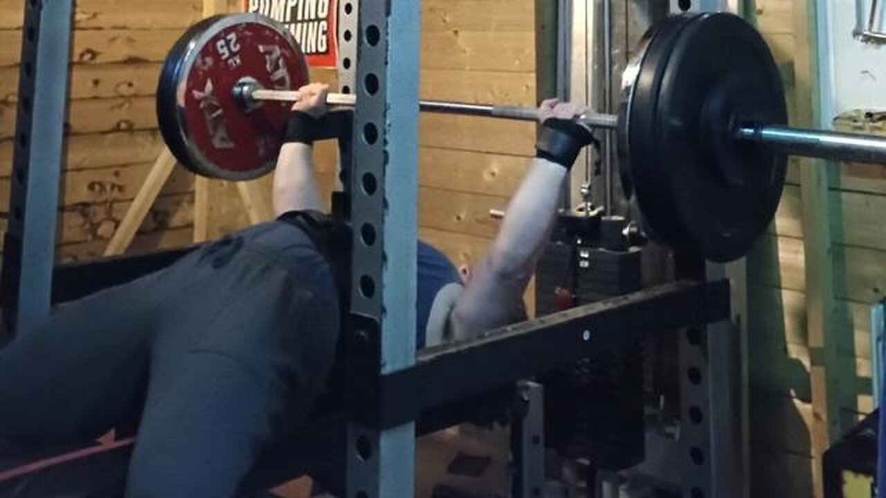 3x8 105 Kg Touch n' Go Bench Press. Last Set