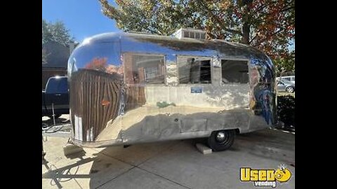 Vintage 1964 - 7.5' x 16' Airstream Globetrotter Mobile Bar-Beverage Trailer for Sale in Texas!