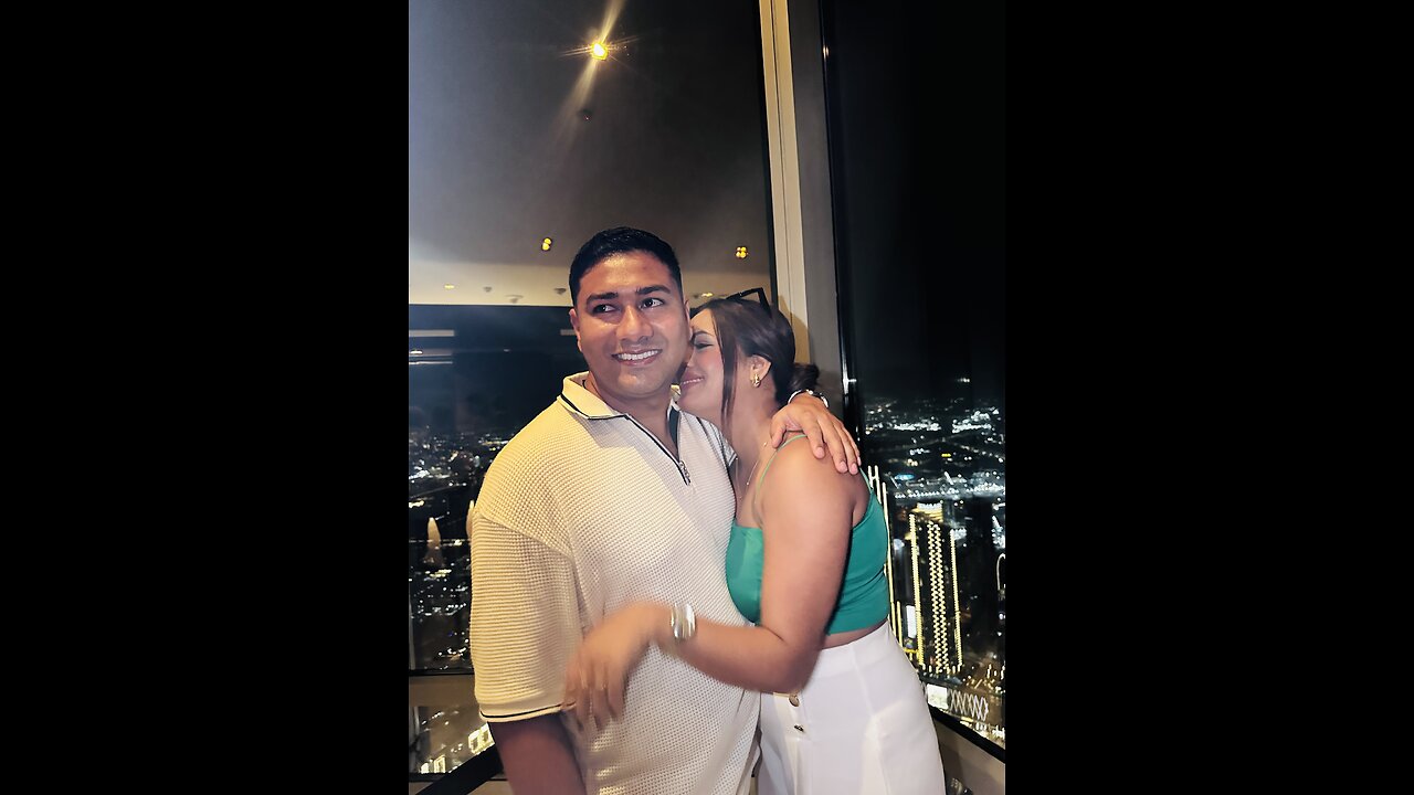 pne jaisa lag raha tha — Burj Khalifa ke saath”