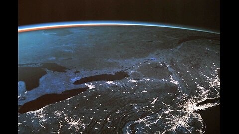 HARVARD SCIENTIST-'APPROACHING ALIEN OBJECT COULD HELP OR DESTROY US'