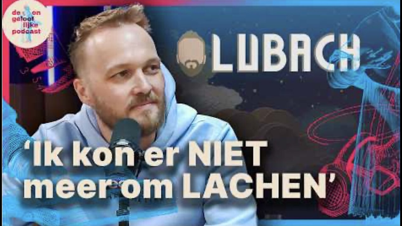 Arjen Lubach bij een podcast