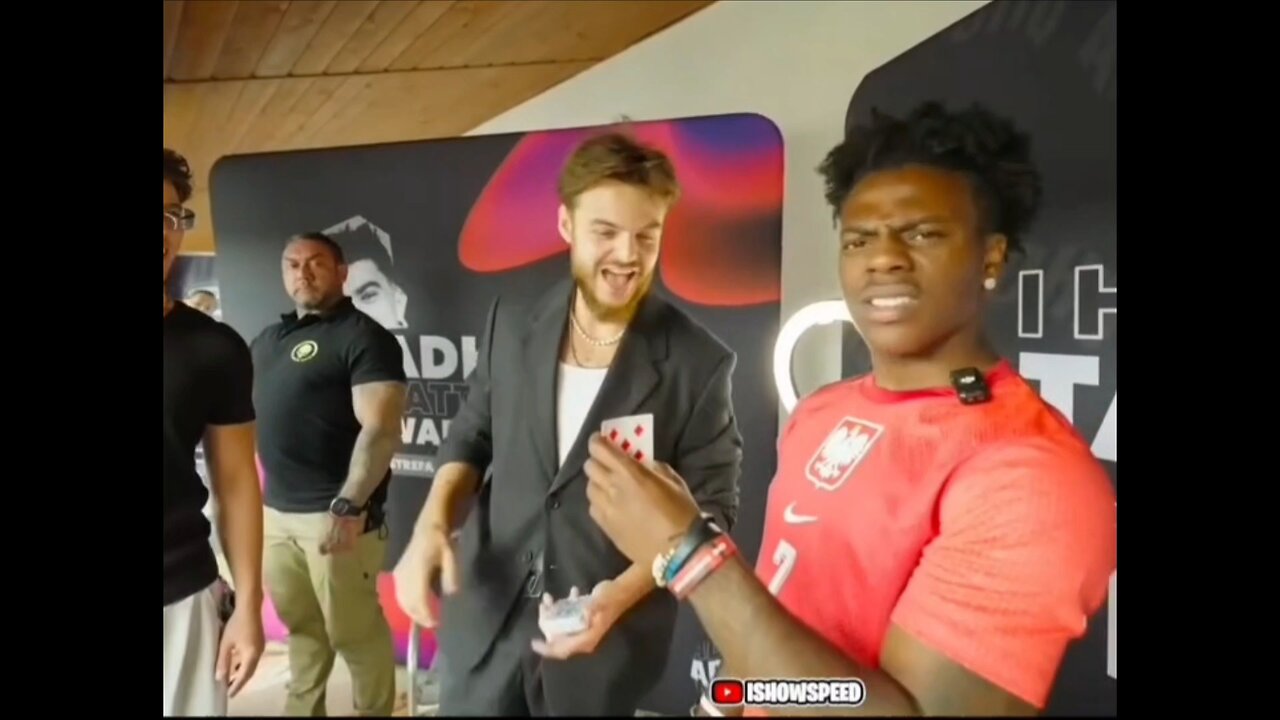ishowspeed amazed by Poland Magician 🎩