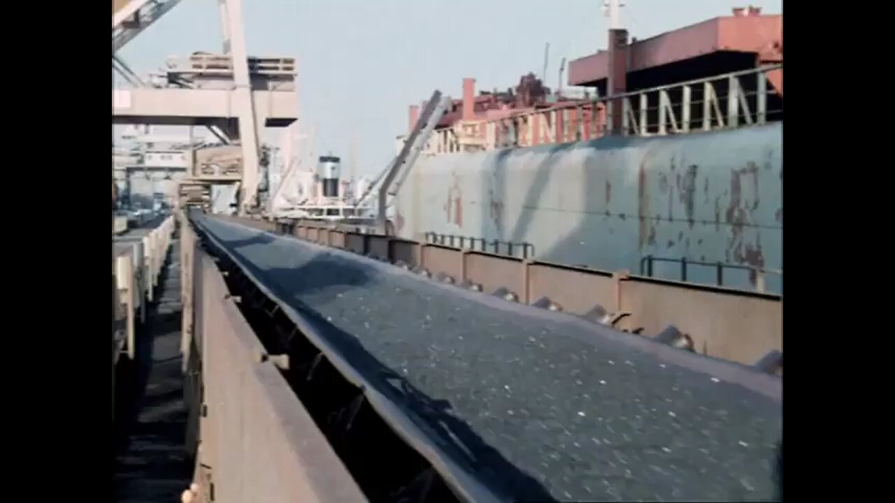 Discovering Railways 1977