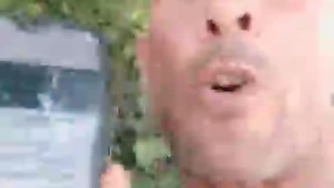 SE TUTTI LOTTASSERO COME QUESTO RAGAZZO I GOVERNI NON SCHIACCEREBBERO PIÙ NESSUNO!