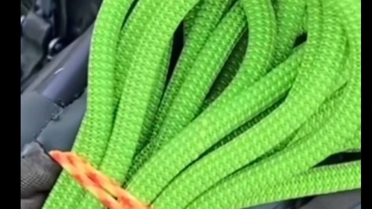 Simple way to tie a knot