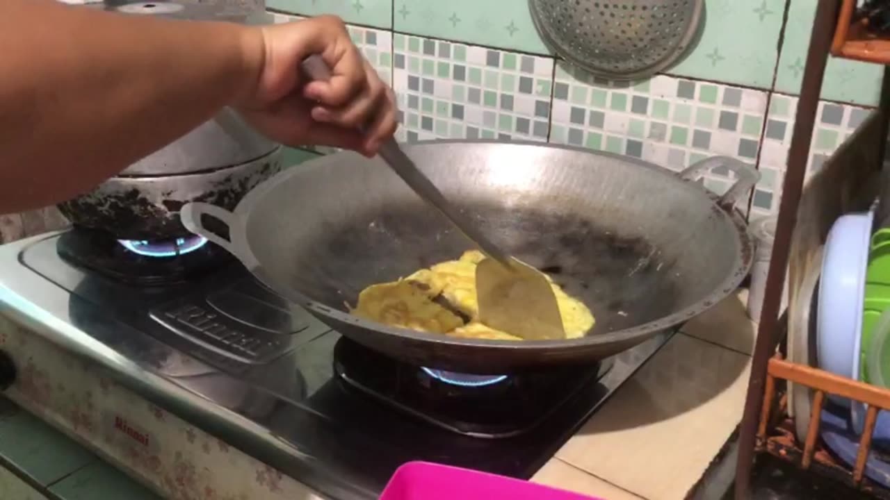 Omelet Cooking Tutorial Part 3: Cooking on Medium Heat