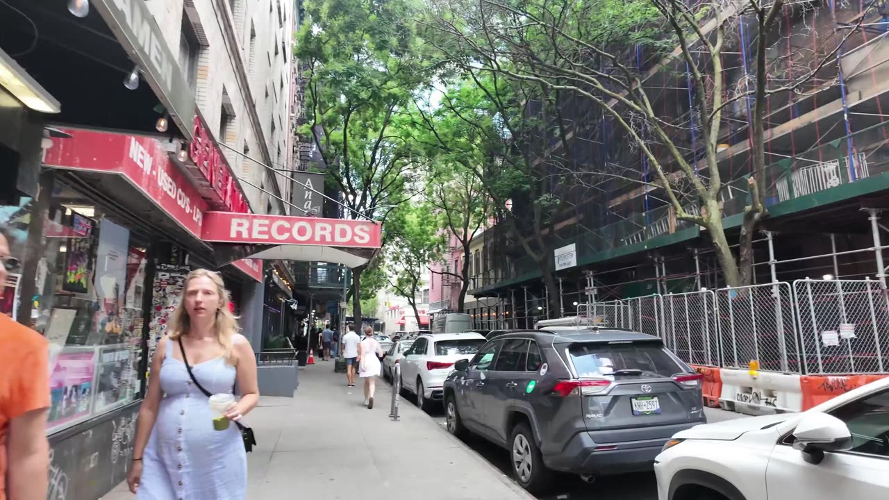 🗽 NYC Live 🔴 Walk (Chat on YouTube)