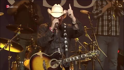 Beer for My Horses - Toby Keith (live)