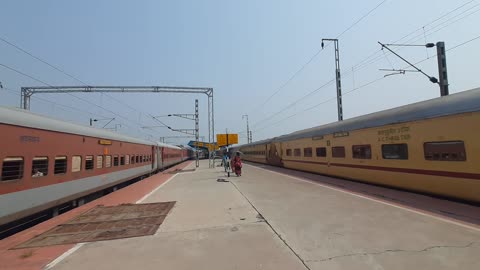 Parallel Train race video