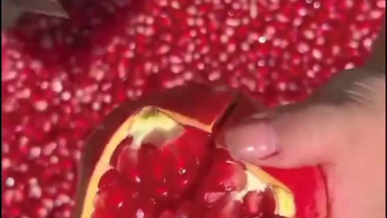 The Easiest Way to Cut a Mango Like a Pro 🍋✨”