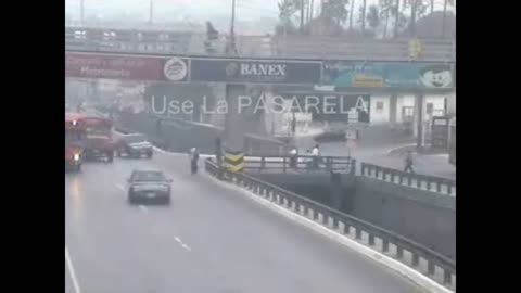 Use La Pasarela