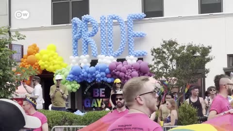NOTIZIE DAL MONDO Migliaia di persone per la parata sodomita LGBTQ del World Pride 2025 a Washington,USA svolto dal 17 maggio al 8 giugno 2025 e chi le finanzia,quali sono le aziende e chi organizza queste cose? i soliti noti ovvio..
