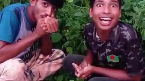 দুই বন্ধু গাঁজা খাবার যায়ে যখন ধরা খায় 🤭😭😁 #shorts #trending #funny #comedy #viralvideo