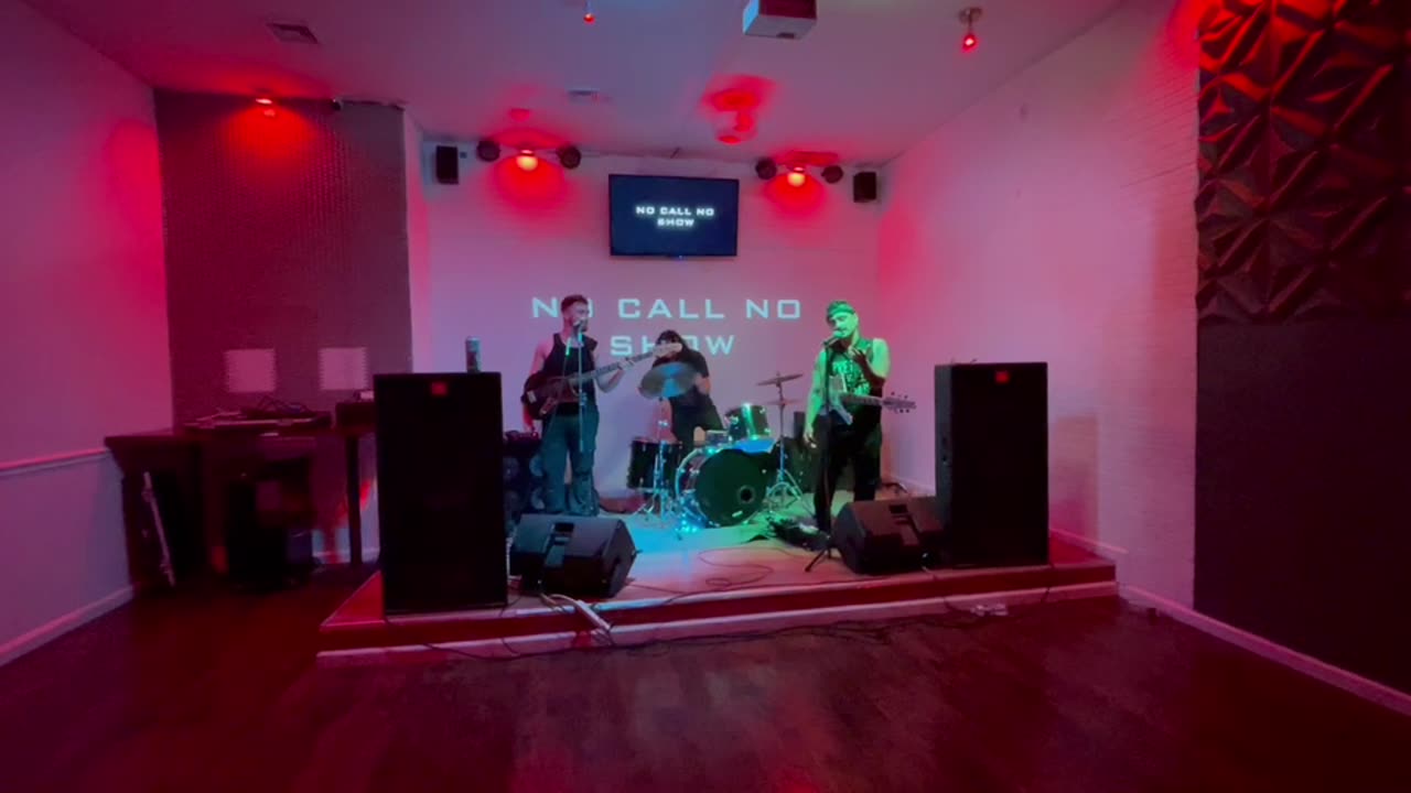 No Call No Show at the Seven Crest - Teaneck, NJ - 5-09-25